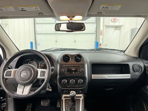 Used 2017 Jeep Compass High Altitude image 10