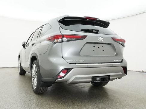 New 2026 Toyota Highlander Platinum image 31