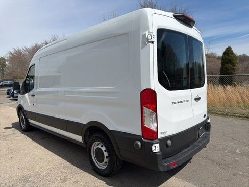 Used 2020 Ford Transit 250 Medium Roof image 4