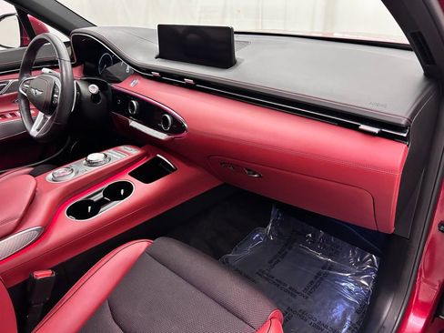 Used 2023 Genesis GV70 2.5T w/ Sport Prestige Package image 18