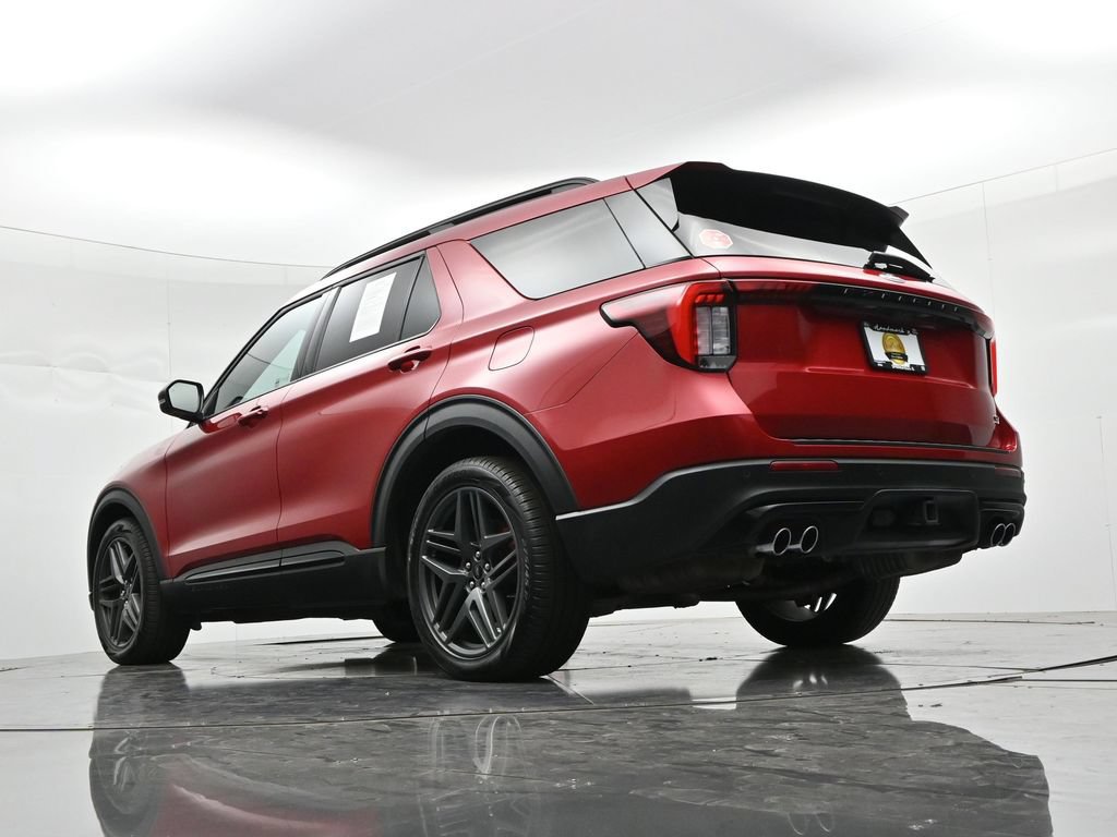 Used 2025 Ford Explorer ST w/ Sun And Sound Package AWD/4WD image 18