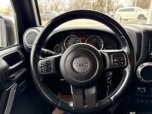 Used 2015 Jeep Wrangler Unlimited Sahara w/ Connectivity Group image 14