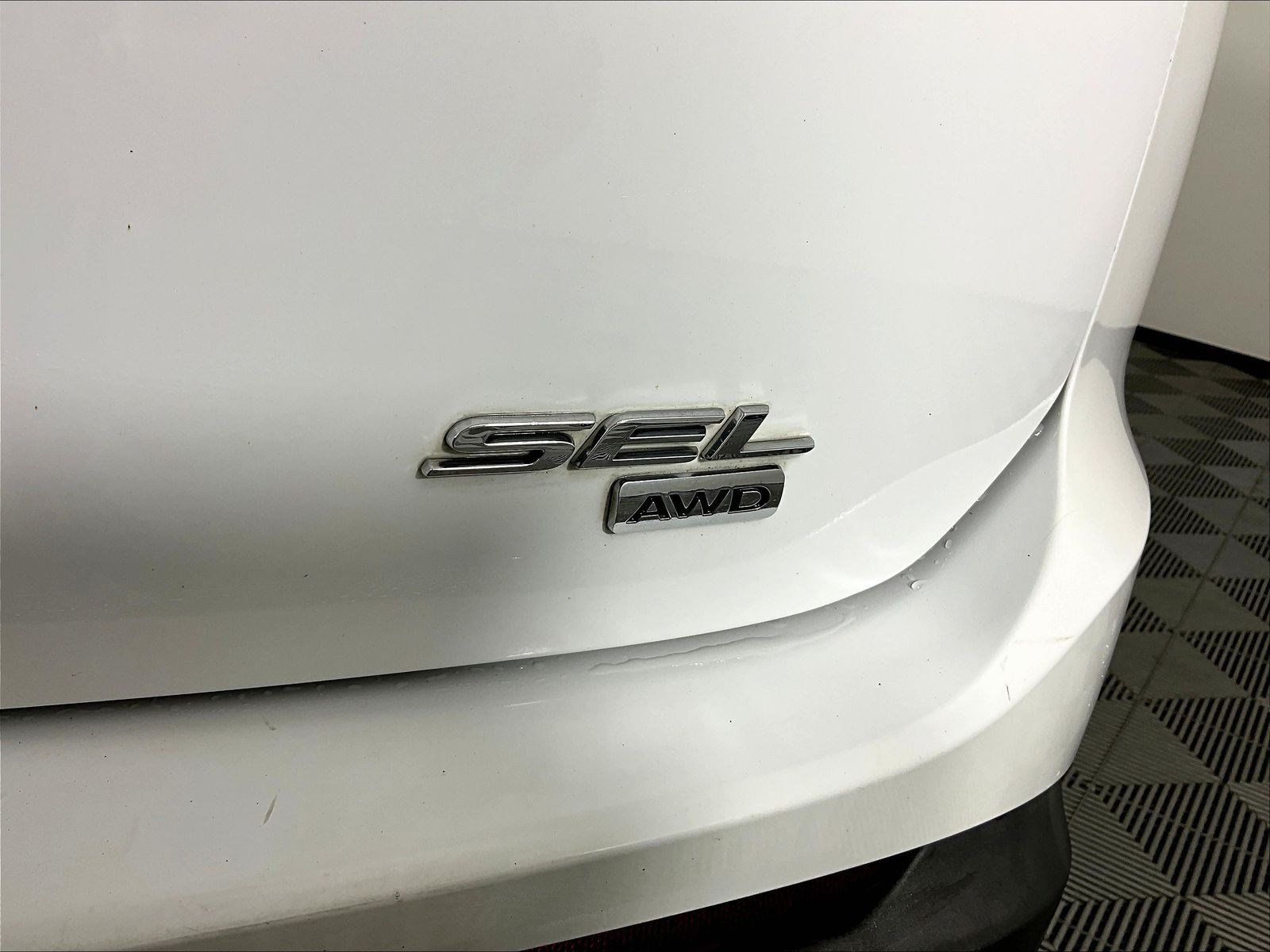 Used 2015 Ford Edge SEL w/ Equipment Group 201A AWD/4WD image 23
