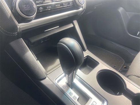 Used 2019 Subaru Outback 2.5i Premium image 21