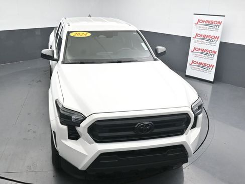 Used 2024 Toyota Tacoma SR AWD/4WD image 25