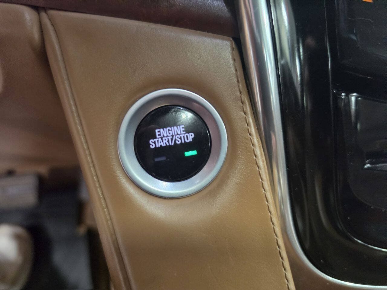 Used 2017 Cadillac Escalade Platinum AWD/4WD image 41