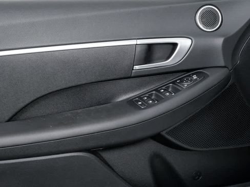 Certified 2023 Hyundai Sonata SE w/ Cargo Package image 6