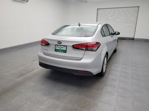 Used 2017 Kia Forte LX w/ LX Popular Package image 7