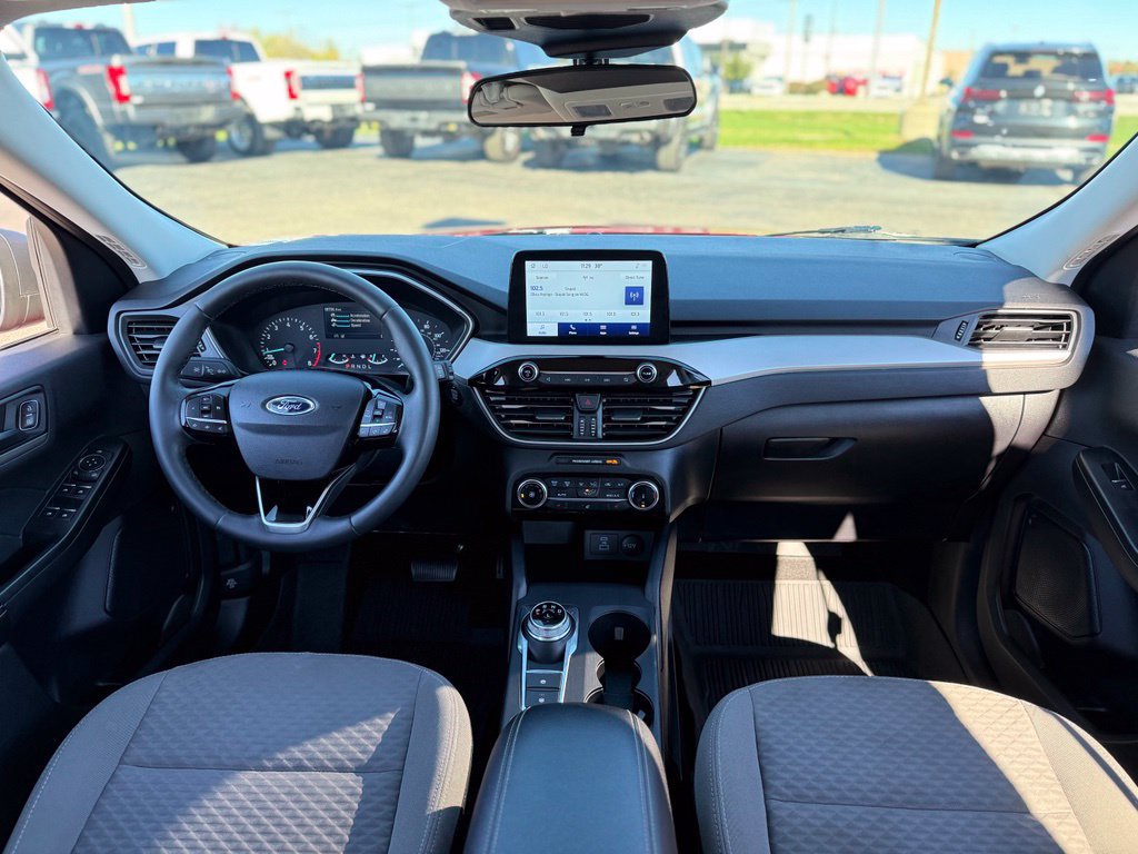 Used 2022 Ford Explorer XLT AWD/4WD image 2
