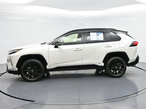 Used 2022 Toyota RAV4 XSE AWD/4WD image 4