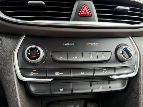 Used 2020 Hyundai Santa Fe SEL FWD image 17
