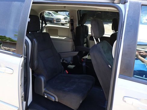 Used 2016 Dodge Grand Caravan SE w/ Quick Order Package 29E SE FWD image 28