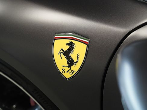 Used 2023 Ferrari 296 GTS RWD image 11