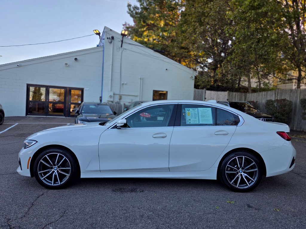 Used 2019 BMW 330i xDrive Sedan w/ Driving Assistance Package AWD/4WD image 3