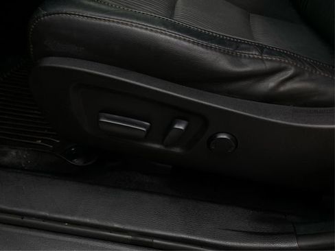 Used 2019 Toyota Highlander Plus image 22