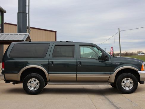 Used 2000 Ford Excursion Limited image 2