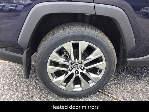 Used 2020 Toyota RAV4 XLE Premium image 10