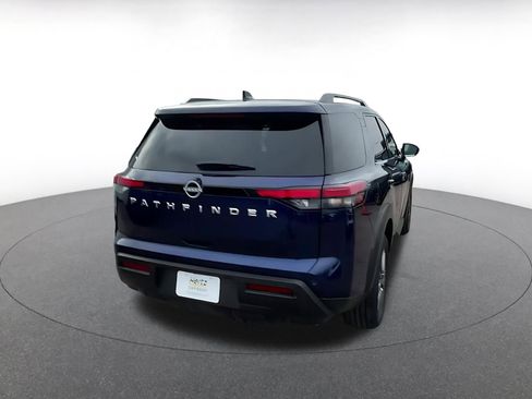 Used 2025 Nissan Pathfinder SV image 14