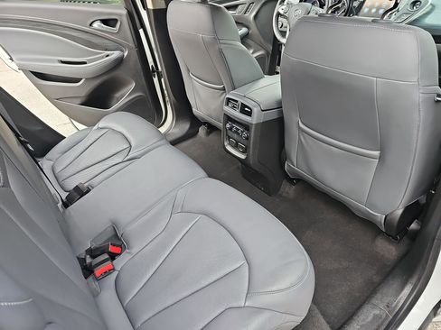 Used 2020 Buick Envision Essence image 11