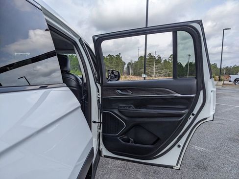 Certified 2021 Jeep Grand Cherokee L Limited image 61