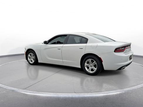 Used 2022 Dodge Charger SXT RWD image 6