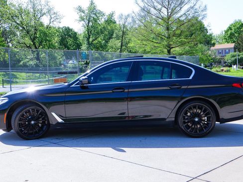 Used 2021 BMW 530i xDrive w/ Premium Package AWD/4WD image 4