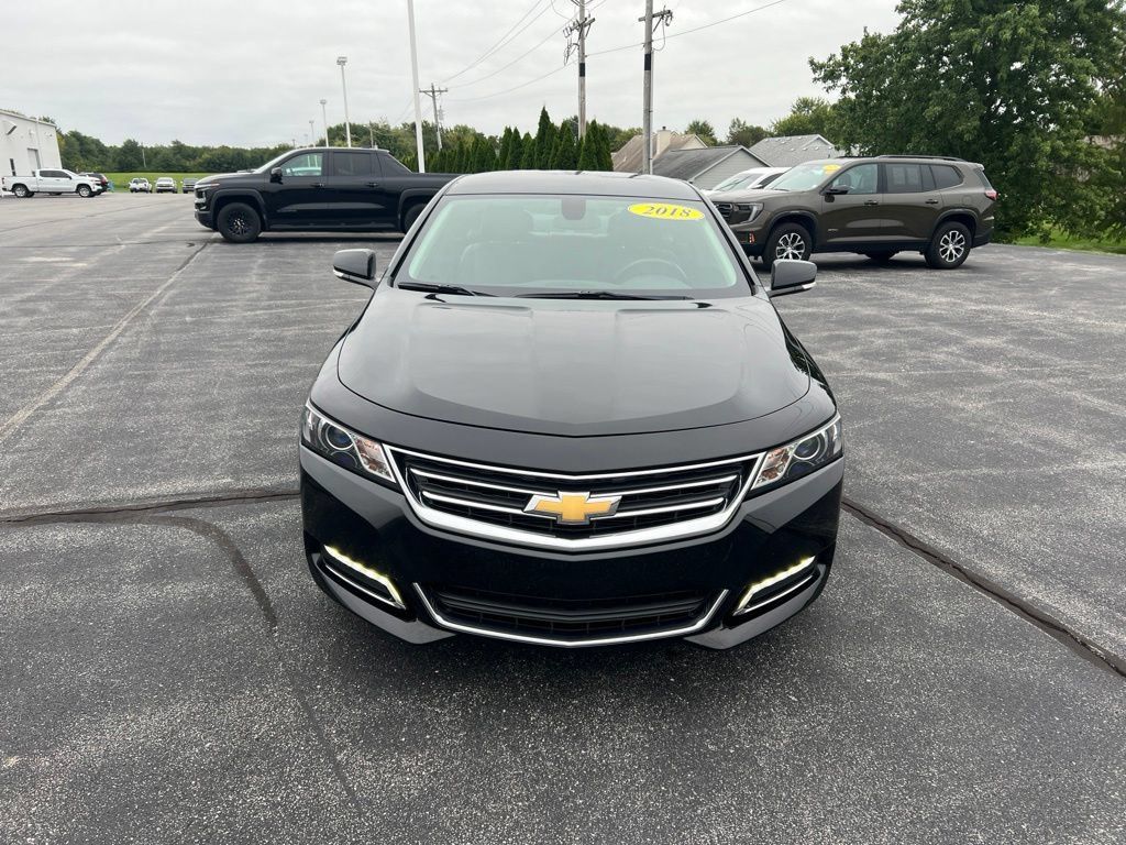Used 2018 Chevrolet Impala LT FWD image 2