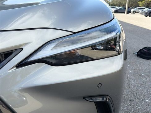 Used 2025 Lexus NX 250 FWD w/ Premium Package image 9