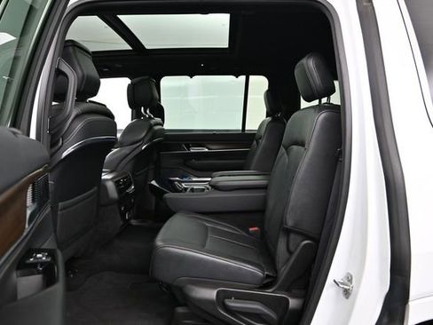 Used 2023 Jeep Grand Wagoneer 4WD image 25