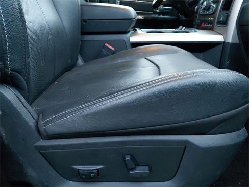 Used 2018 RAM 3500 Laramie image 18