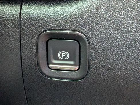 Used 2020 Chevrolet Silverado 1500 RST w/ All-Star Edition image 29