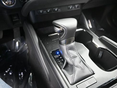 Used 2024 Lexus ES 350 w/ Premium Package FWD image 17