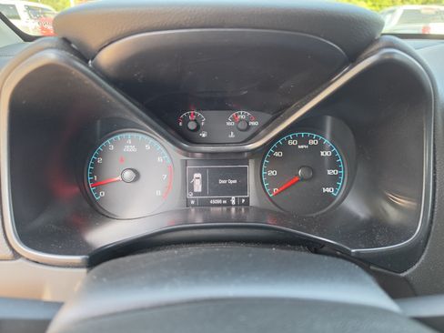 Used 2015 Chevrolet Colorado LT w/ Luxury Package RWD image 37