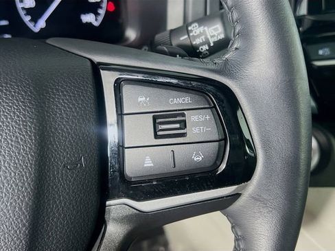 Used 2025 Honda Odyssey EX-L image 18