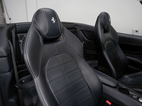 Used 2016 Ferrari California T RWD image 29