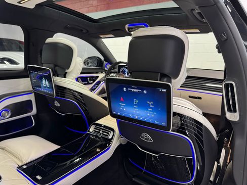 Used 2023 Mercedes-Benz Maybach S 680 4MATIC w/ Manufaktur Leather Package image 62