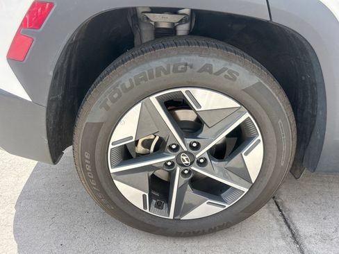 Used 2025 Hyundai Tucson SEL FWD image 3