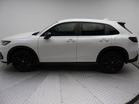 Used 2023 Honda HR-V Sport image 12