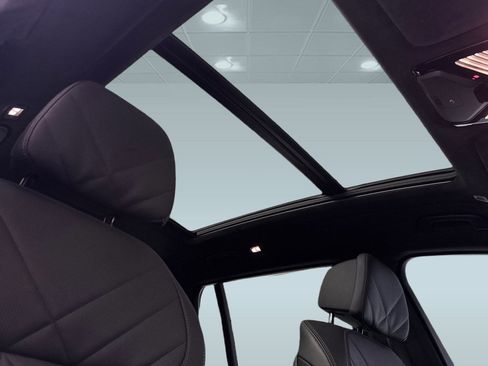 Certified 2023 BMW X7 xDrive40i w/ M Sport Package image 15