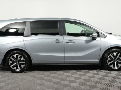 Certified 2026 Honda Odyssey EX-L image 4