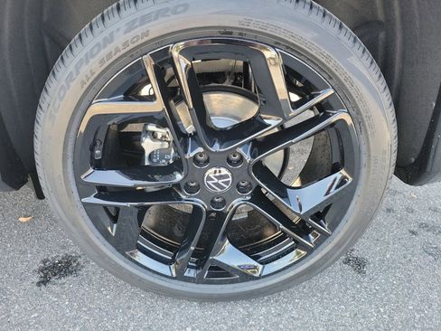 New 2026 Volkswagen Tiguan SE R-Line image 27