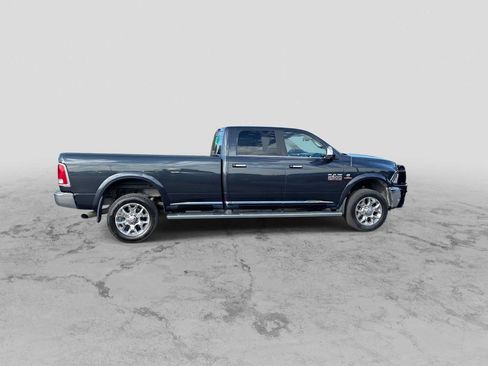 Used 2017 RAM 2500 Limited AWD/4WD image 9