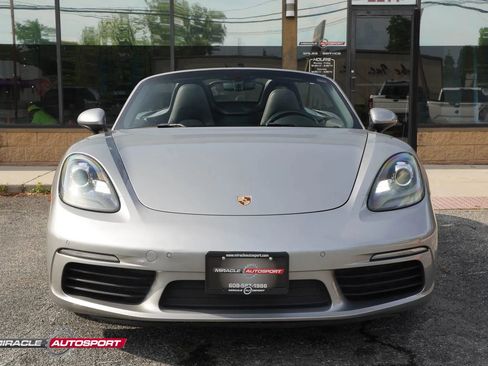 Used 2018 Porsche 718 Boxster S RWD image 2