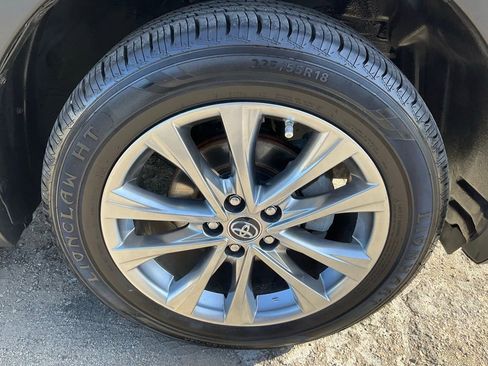 Used 2018 Toyota RAV4 Limited w/ Carpet Mat Package AWD/4WD image 76