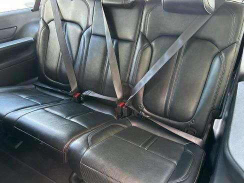 Used 2024 Jeep Wagoneer L Series II w/ Flexible Seating Group image 15