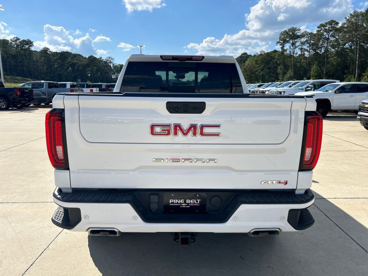Used 2025 GMC Sierra 1500 AT4 w/ AT4 Premium Package AWD/4WD image 6