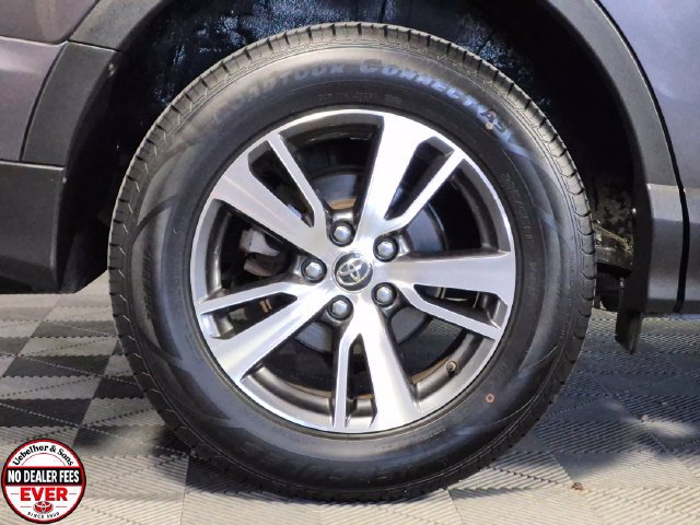 Used 2016 Toyota RAV4 XLE AWD/4WD image 28