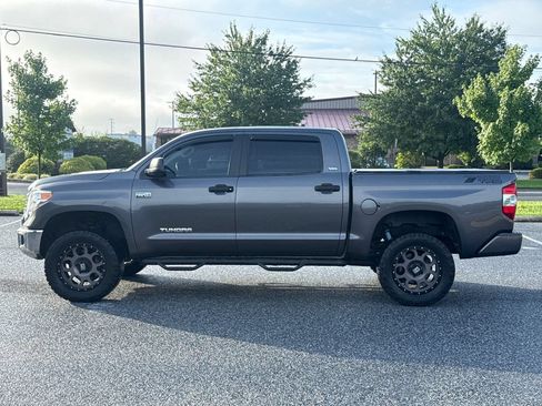 Used 2017 Toyota Tundra SR5 w/ TRD Off Road Package AWD/4WD image 5
