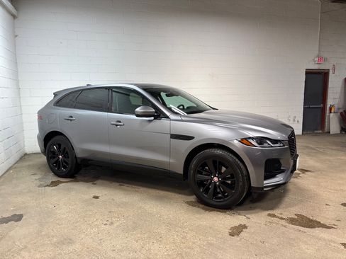 Used 2023 Jaguar F-PACE S AWD/4WD image 5