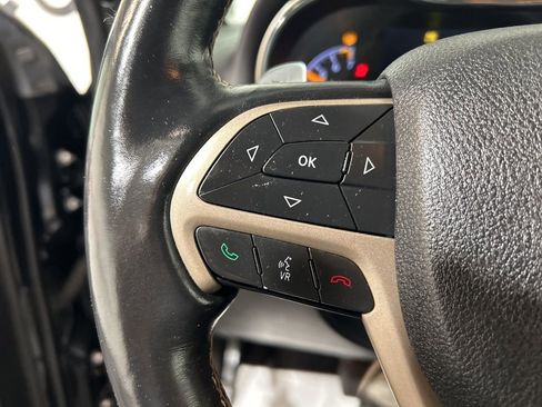 Used 2017 Jeep Grand Cherokee Limited image 25